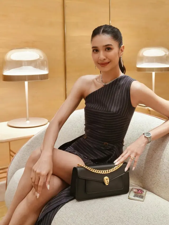 Mikha Tambayong saat BVLGARI Year End Party. [@miktambayong]