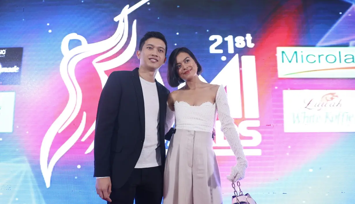 Eva Celia dan Demas Narawangsa