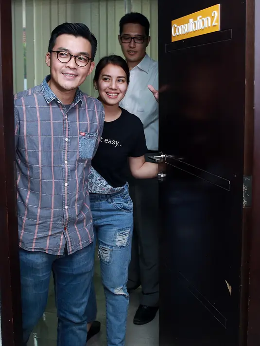 Tya Ariestya mengaku siap menanggung resiko dari program bayi tabung yang dijalaninya. Dia berharap usahanya untuk mendapatkan momongan bisa terwujud. (Deki Prayoga/Bintang.com)