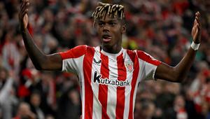 Pemain depan Athletic Bilbao asal Spanyol #10, Nico Williams, merayakan gol pertama timnya dalam pertandingan leg kedua babak 16 besar Liga Europa UEFA antara Athletic Club Bilbao dan AS Roma di stadion San Mames di Bilbao, pada 13 Maret 2025. (ANDER GILLENEA/AFP)