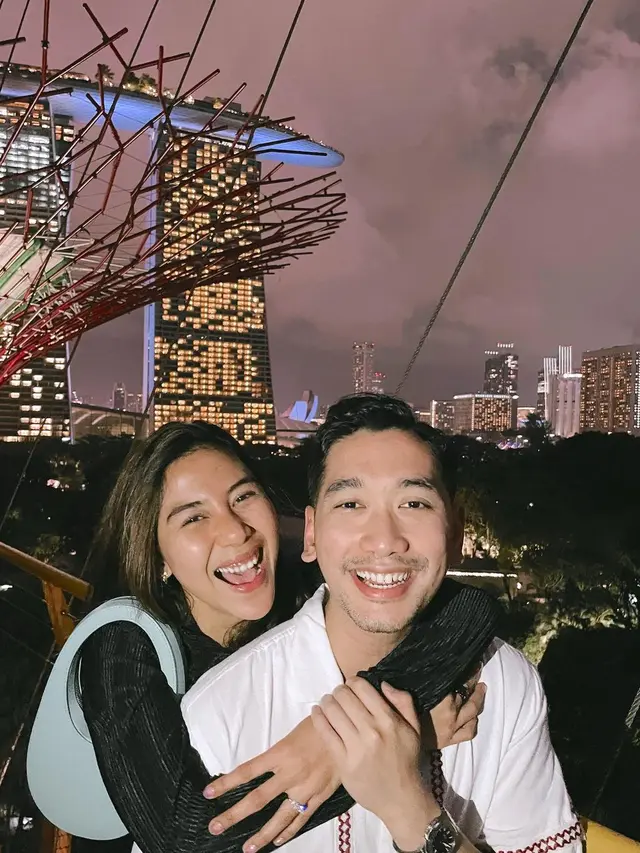 Sudah Dilamar, Ini 6 Potret Adinda Thomas dan Kekasih yang Jarang Tersorot
