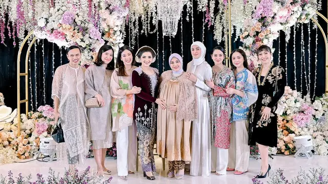 Aurel Hermansyah dan Geng Cendol (Instagram/aurelie.hermansyah)