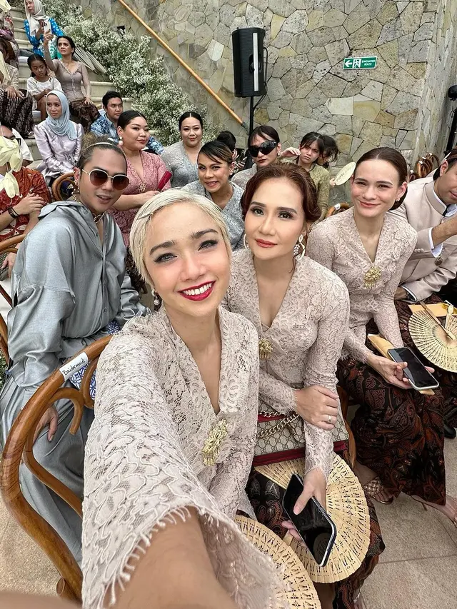 6 Potret Intan Ayu Temani BCL di Rangkaian Pernikahan, Saudara Sepupu yang Kompak