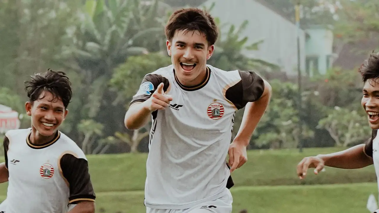 Striker Persija Jakarta U-18, Theo Leeming.