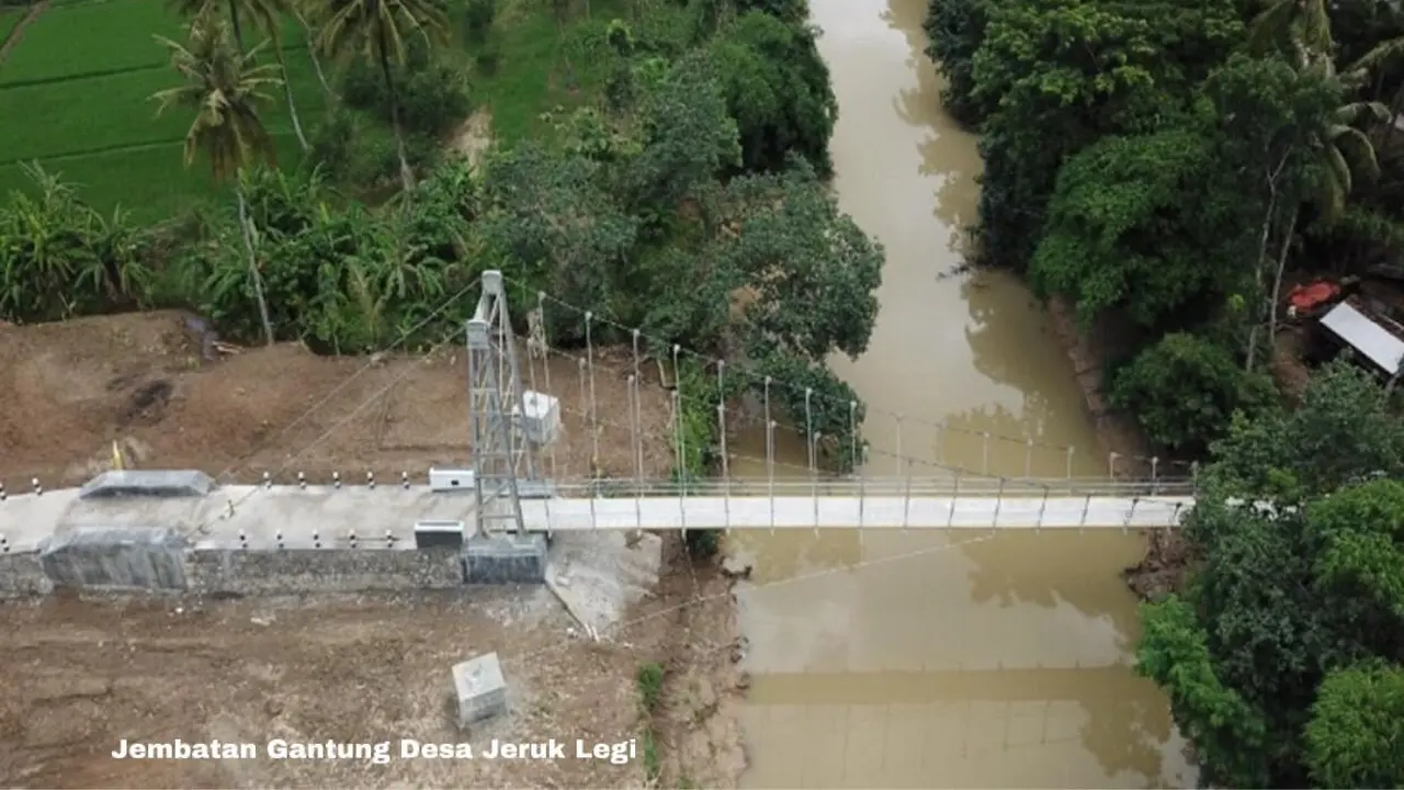 Kementerian PUPR menggencarkan pembangunan infrastruktur kerakyatan di kawasan selatan Jawa. Dok Kementerian PUPR.