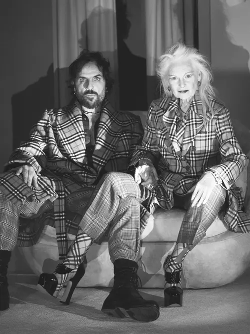 Gaya dan Kebudayaan Inggris dalam Koleksi Unisex dari Burberry