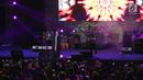 Band Sixpence None The Richer saat menghibur penonton dalam event bertajuk "The 90s Festival" di Gambir Expo, Kemayoran, Jakarta, Sabtu (25/11). Sixpence None The Richer membawakan lagu andalannya yang hits di era 90an. (Liputan6.com/Herman Zakharia)