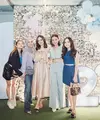 Tampak Amanda Manopo, Elina Joerg, Deswita Maharani dan Jovita Karen yang tampil kompak kenakan outfit berwarna pastel sesuai dresscode.
