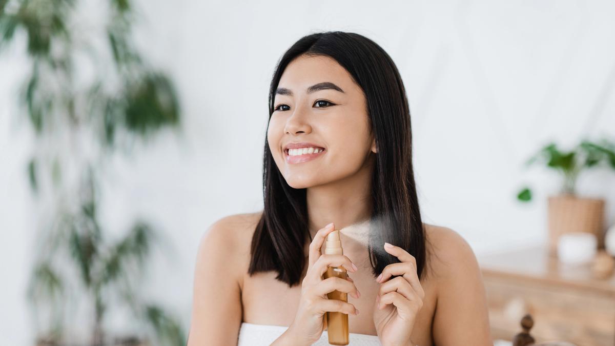 5 Tips Memakai Serum Rambut Agar Tidak Lengket dan Hasilnya Optimal