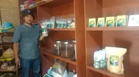 Adi Ahmad Nasir (32), sosok di balik layar klaster usaha Kopi Akar Wangi yang dikembangkan oleh masyarakat Kampung Waluran Tonggoh, Desa Sukalaksana, Kec. Samarang, Kabupaten Garut, Jawa Barat.