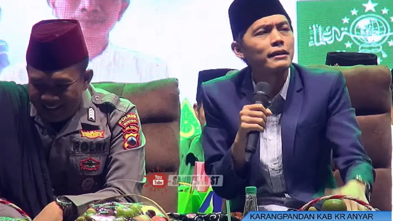 Gus Iqdam mengisi pengajian di Kabupaten Karanganyar (SS: YT Live Gus Iqdam)