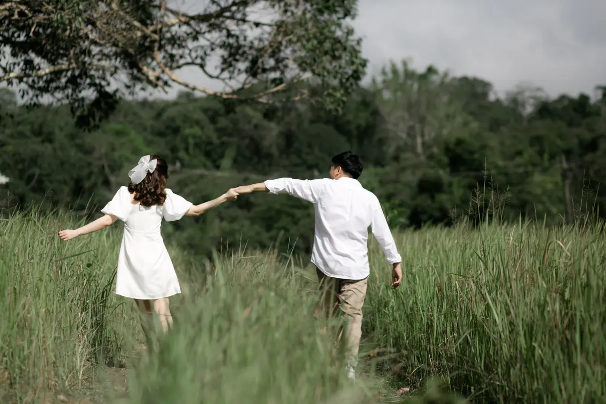 couple februari bahagia