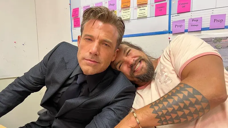 Ben Affleck dan Jason Momoa, aktor pemeran Batman dan Aquaman reuni pada akhir Juli 2022. (Instagram @prideofgypsies)