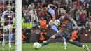 Adapun dua gol Villa dicetak oleh Ollie Watkins dan Moussa Diaby. (JUSTIN TALLIS / AFP)