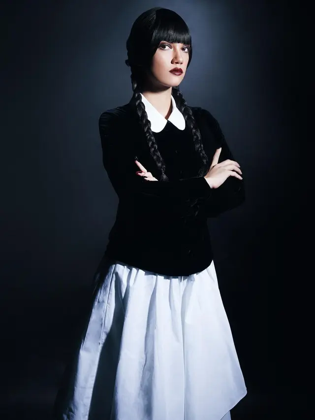 Penampilan Haico Van Der Veken recreate karakter Wednesday Addams (Fotografer: @winstongomez. Sumber Foto: Instagram haico.vdv