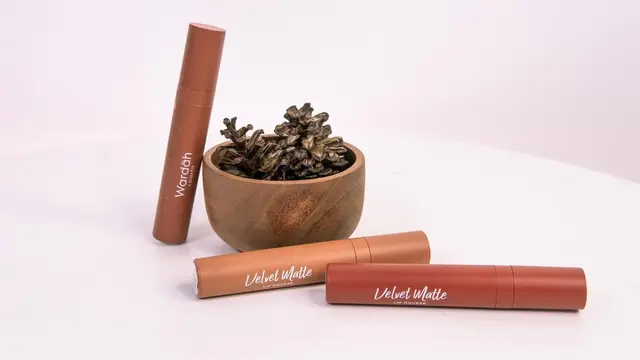 Review 5 Produk Lip Favorit dari Wardah, Nggak Hanya Bikin Cantik Tapi Juga Wujudkan #NoDramaDramaLips (8)
