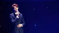 Lee Jong Suk rayakan ulang tahunnya yang ke 27 bersama penggemar dalam fan meeting di beberapa negara di Asia [foto; Korea Star Daily].