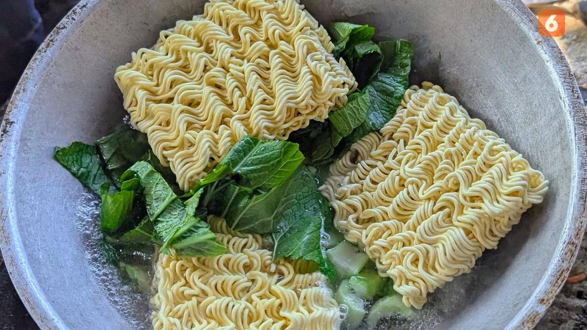 BPOM Rilis Aturan Baru soal Batas Mikroba pada Mi Instan hingga Sosis