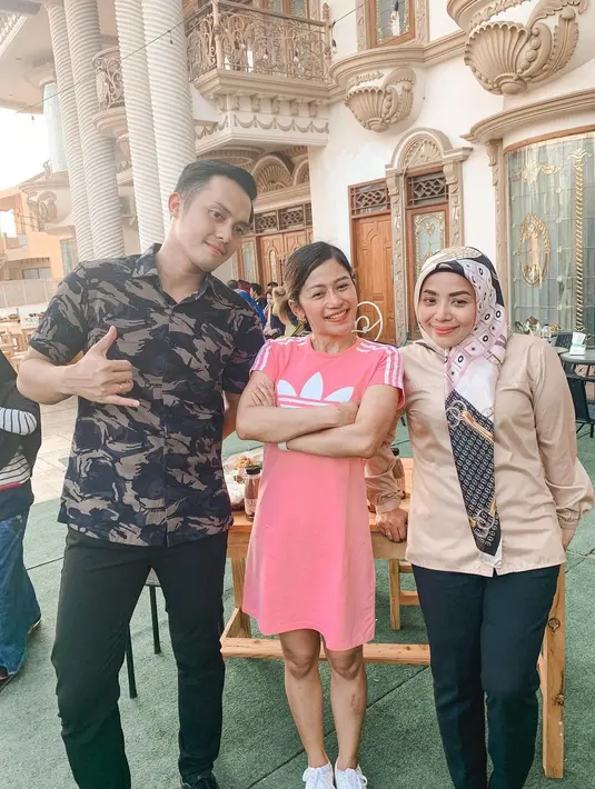 Teras Rumah Muzdalifah (Instagram/muzdalifah999)