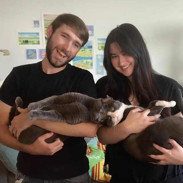 Jadi Lamaran Paling Simple, Stephanie Poetri Dilamar Kekasih Hanya Pakai Baju Tidur dan Dua Kucing