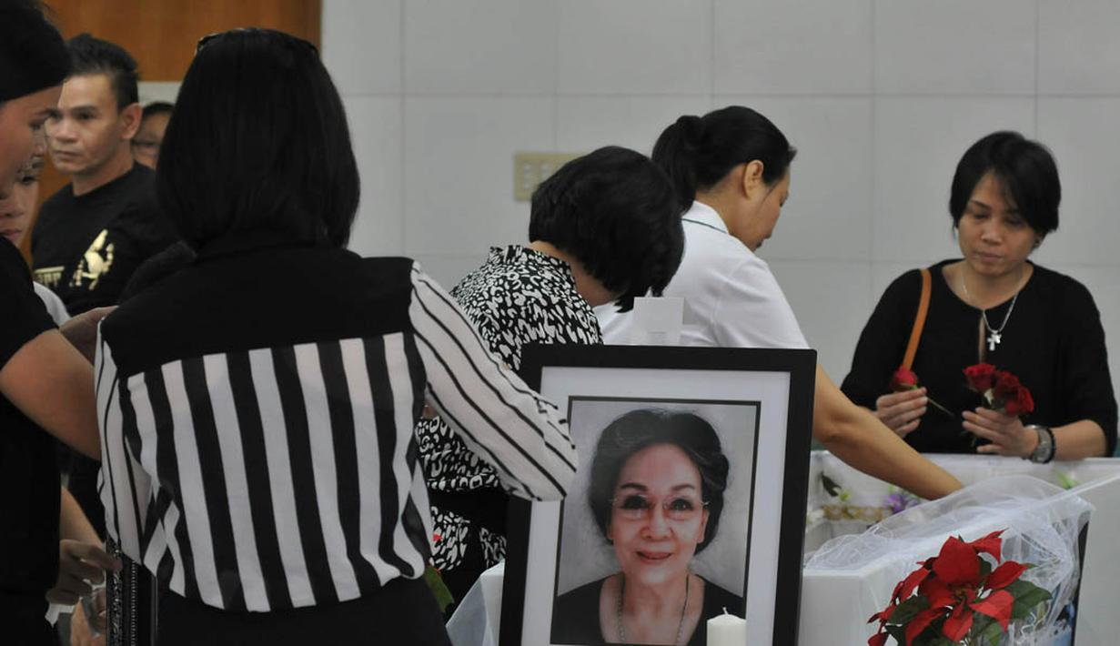 Istri mantan mendiang Gubernur DKI Jakarta Henk Ngantung, Hetty Evelyn Ngantung Mamesah tutup usia, (3/9/14). (Liputan6.com/Johan Tallo)