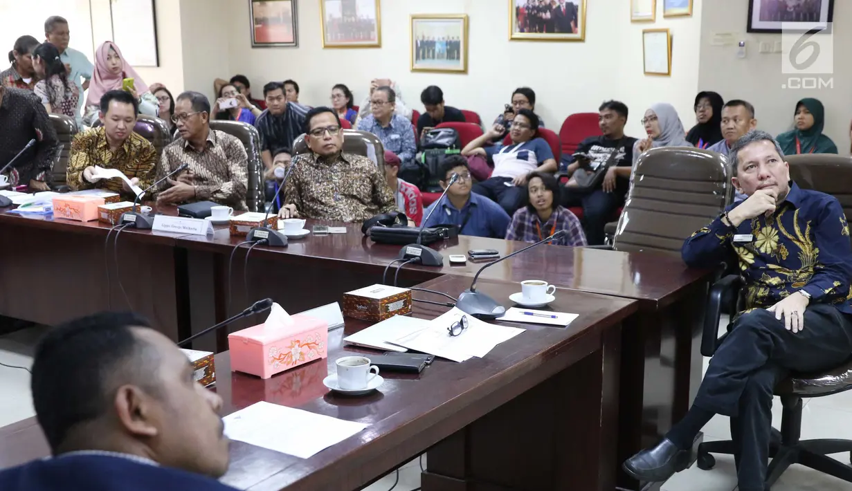 Suasana dialog Ombudsman RI dengan Direktur Lippo Cikarang Ju Kian Salim dan Direktur Komunikasi Lippo Group Danang di Jakarta, Jumat (8/9). Dalam dialog tersebut membahas pembangunan mega proyek kota Meikarta. (Liputan6.com/Angga Yuniar)