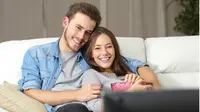 Setuju dengan ungkapan happy wife, happy life? Cari tahu cara membahagiakan istri yuk!