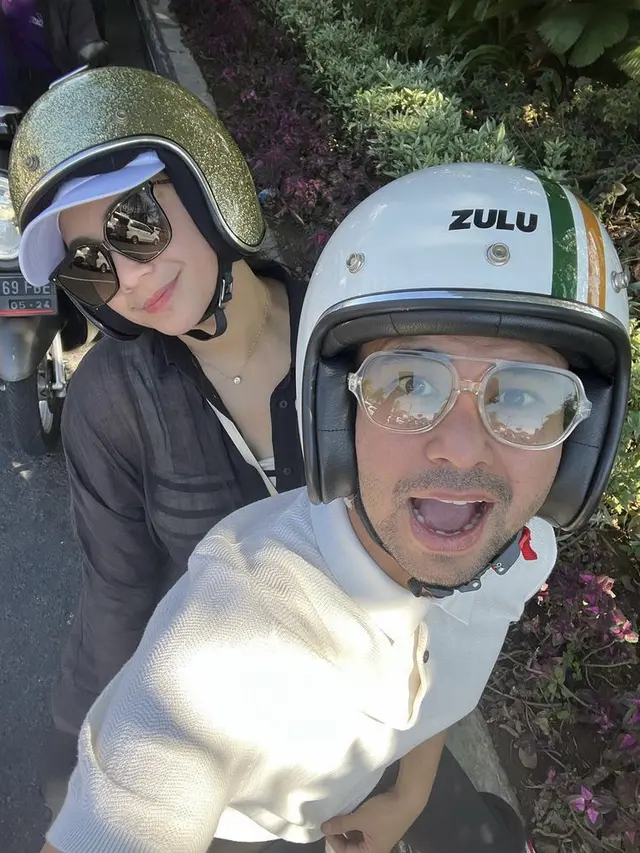 Tampilan Nagita Slavina Selama Liburan di Bali, credit: Instagram  (@raffinagita1717)