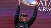 George Russell saat finis pertama balapan F1 GP Australia 2026. (WILLIAM WEST / AFP)