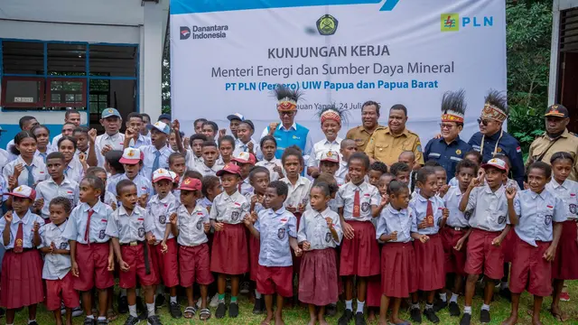 Kementerian ESDM dan PLN Percepat Pemerataan Akses Listrik PLN di Papua Lewat Program Lisdes