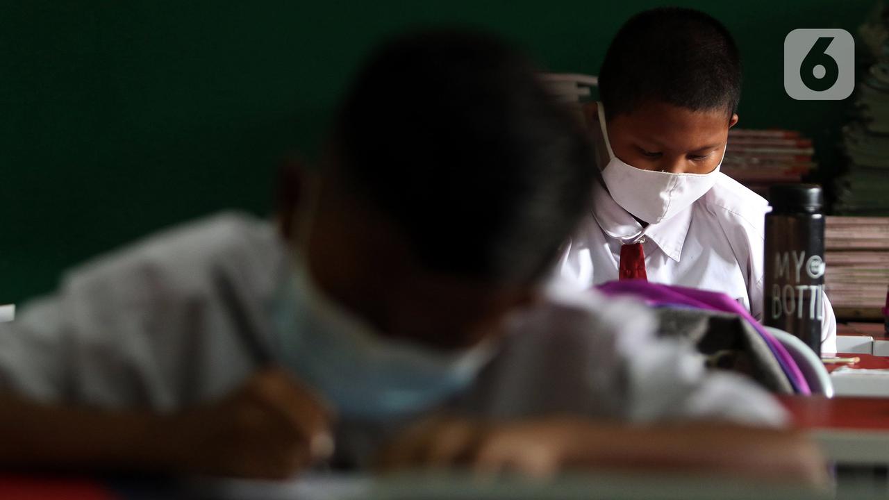 FOTO: Pemberlakuan Ujian Tatap Muka SD di Bekasi