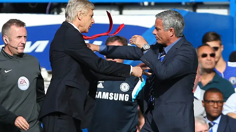 Arsene Wenger dan Jose Mourinho Hampir Baku Hantam