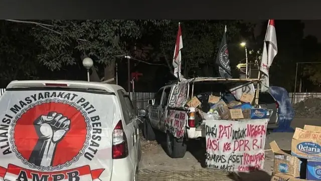 Massa AMPB bergerak ke Jakarta. (Liputan6.com/Arief Pramono)