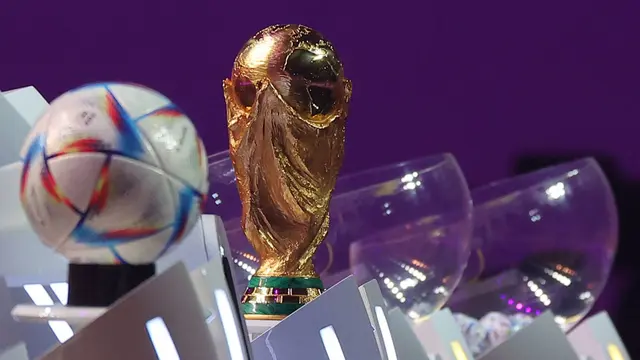 Trofi Piala Dunia (Photo: AFP)