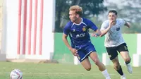 Dua gelandang terbaik di BRI Liga 1, Ze Valente dan Alexis Messidoro akan bertemu pada laga Persik kontra Dewa United di Stadion Pakansari Bogor. (Bola.com/Gatot Sumitro)