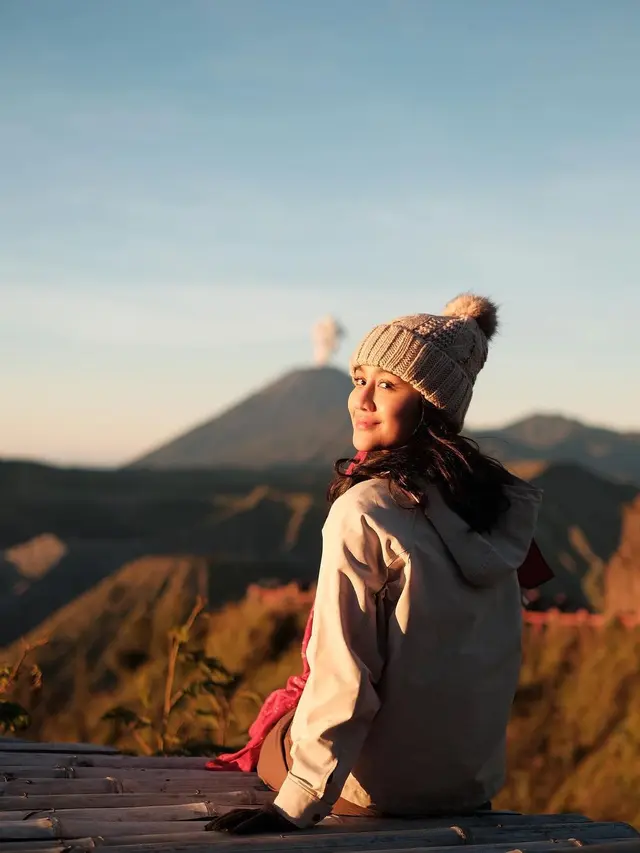 Kangen Liburan Ini 7 Gaya Zulfa Maharani Pemeran Gina Film Bebas Saat Travelling
