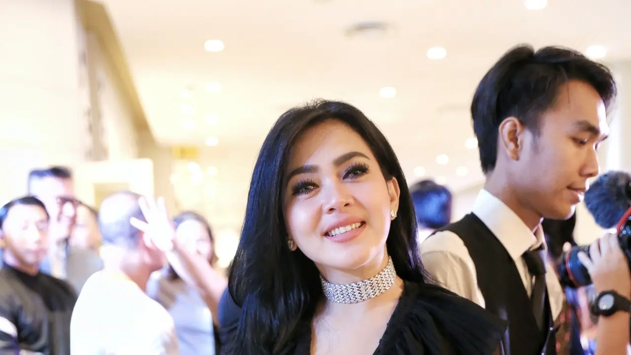 [Bintang] Syahrini