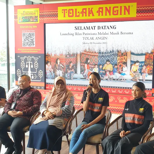 Para Bintang Video Klip Tampil Anggun