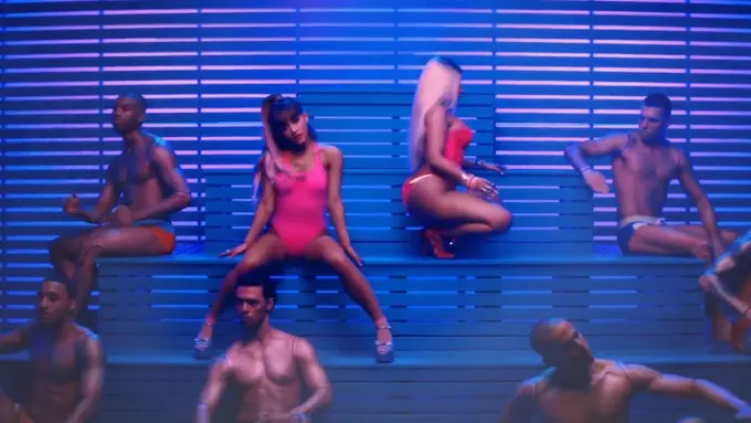 [Bintang] Ariana Grande