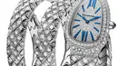 Anggota Blackpink ini juga mengenakan Jam tangan High Jewelry Serpenti Spiga dengan desain double-spiral dalam balutan emas putih 18 karat, dihiasi berlian pada bagian case, dial, dan bracelet. [Dok. Bvlgari]