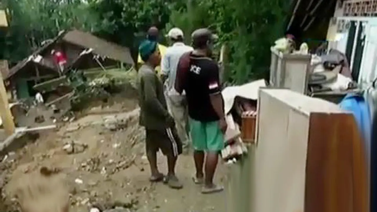 Puluhan Rumah Rusak Berat 