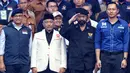Bakal calon presiden dari Koalisi Perubahan, Anies Baswedan, Ketua Umum Partai NasDem Surya Paloh, Ketua Umum Partai Demokrat Agus Harimurti Yudhoyono, Presiden PKS Ahmad Syaikhu saat mengikuti Apel Siaga Perubahan di GBK, Senayan, Jakarta, Minggu (16/7/2023). (Liputan6.com/Angga Yuniar)