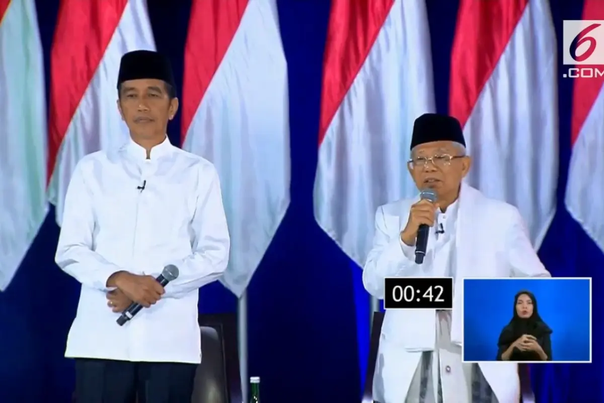 Pasangan Jokowi-Ma'ruf Amin saat Debat Kelima Pilpres 2019. (Liputan6.com)