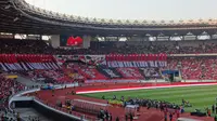 Koreo La Grande Indonesia dalam Timnas Indonesia Vs Irak Kualifikasi Piala Dunia 2026 di tribune utara Stadion Utama Gelora Bung Karno, Jakarta, Kamis (6/6/2024). (Bola.com/Hery Kurniawan)