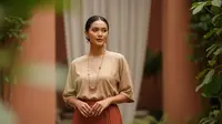 7 Rekomendasi Warna Rok Plisket yang Cocok untuk Kulit Sawo Matang, Tampil Stylish 2025