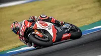 Pembalap LCR Honda, Takaaki Nakagami tampil mengejutkan dalam tes pramusim MotoGP 2018 di Sirkuit Sepang dan Buriram. (Twitter/LCR Honda)