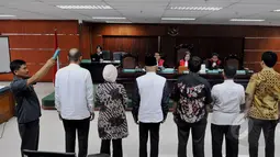Sejumlah saksi dihadirkan dalam sidang lanjutan kasus dugaan penerimaan gratifikasi pembahasan APBN-P 2015 di Kementerian ESDM dengan terdakwa Sutan Bhatoegana, Jakarta. Kamis (7/5/2015). (Liputan6.com/Andrian M Tunay)