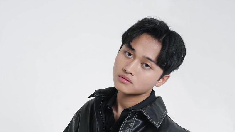 Sosoknya Bertalenta di Dunia Hiburan, Rizwan Fadilah Lebih Memilih Fokus  Jadi Penyanyi - Entertainment Fimela.com