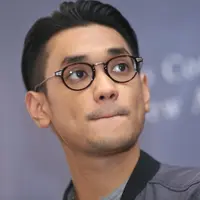 Selama berkarier didunia musik, Afgan Syahreza terbilang sukses. 10 tahun sudah ikut meramaikan industri musik. Penyanyi 28 tahun itu juga bisa menjaga kosistensinya dalam karier. (Nurwahyunan/Bintang.com)