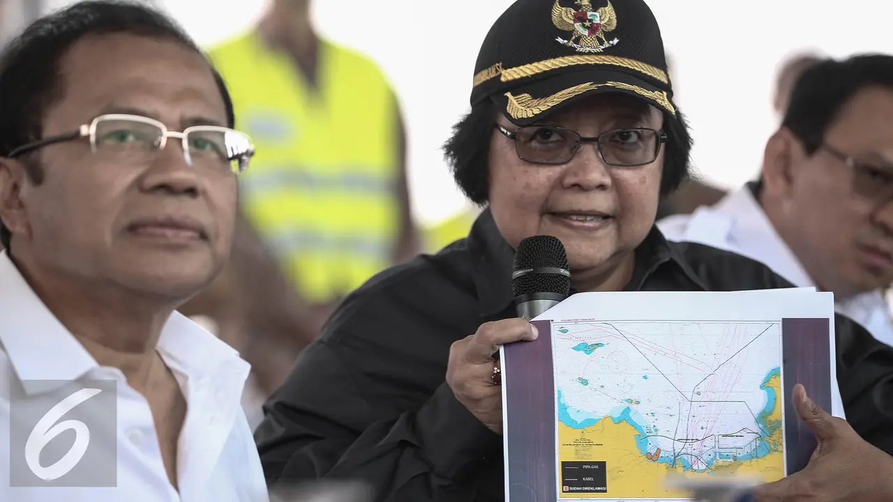 20160504-Ahok-Tinjau-Proyek-Reklamsi--Pulau-C-dan-D-Jakarta-Menteri-FF